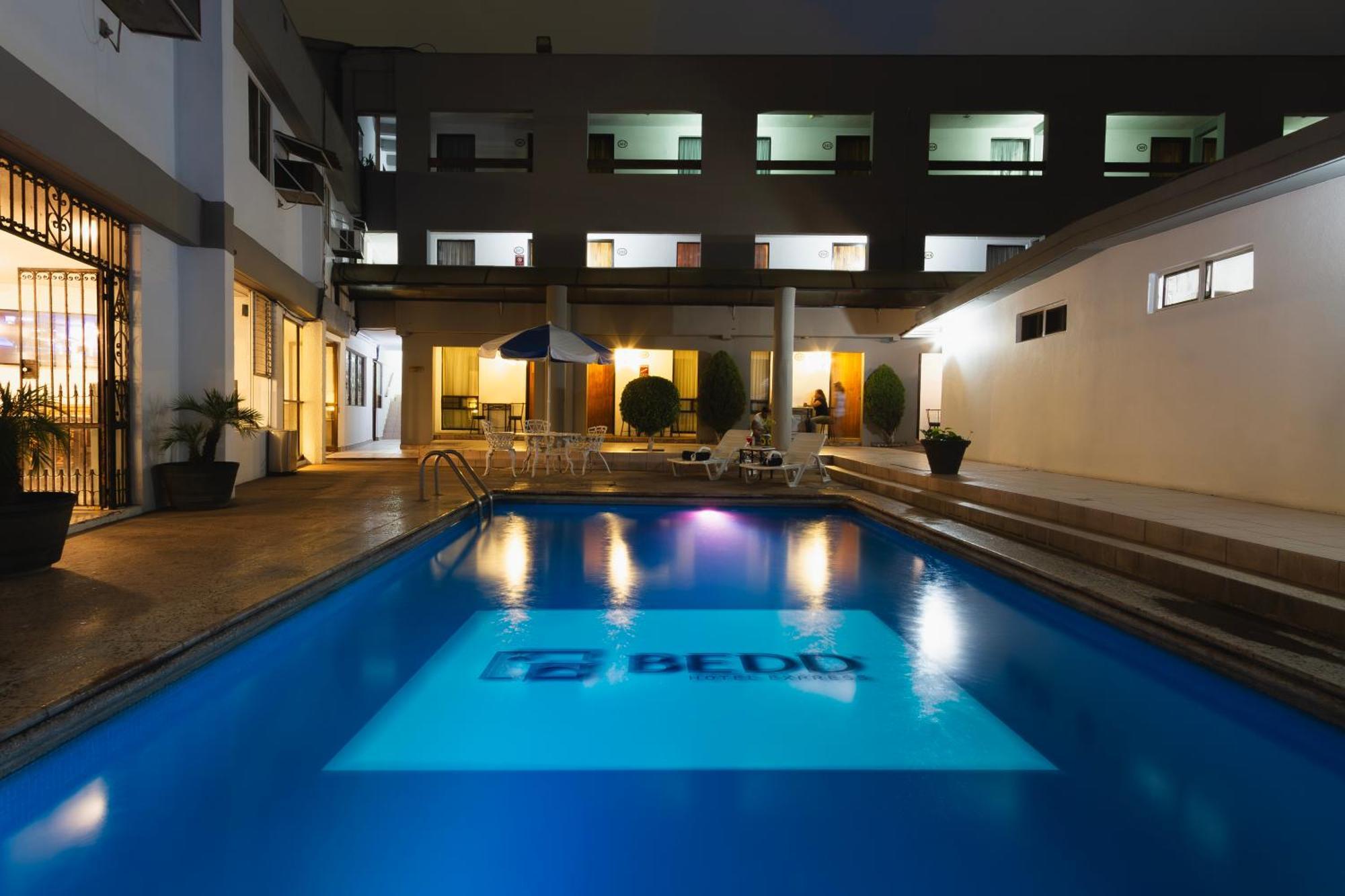 Hotel Bedd Express ケレタロ エクステリア 写真
